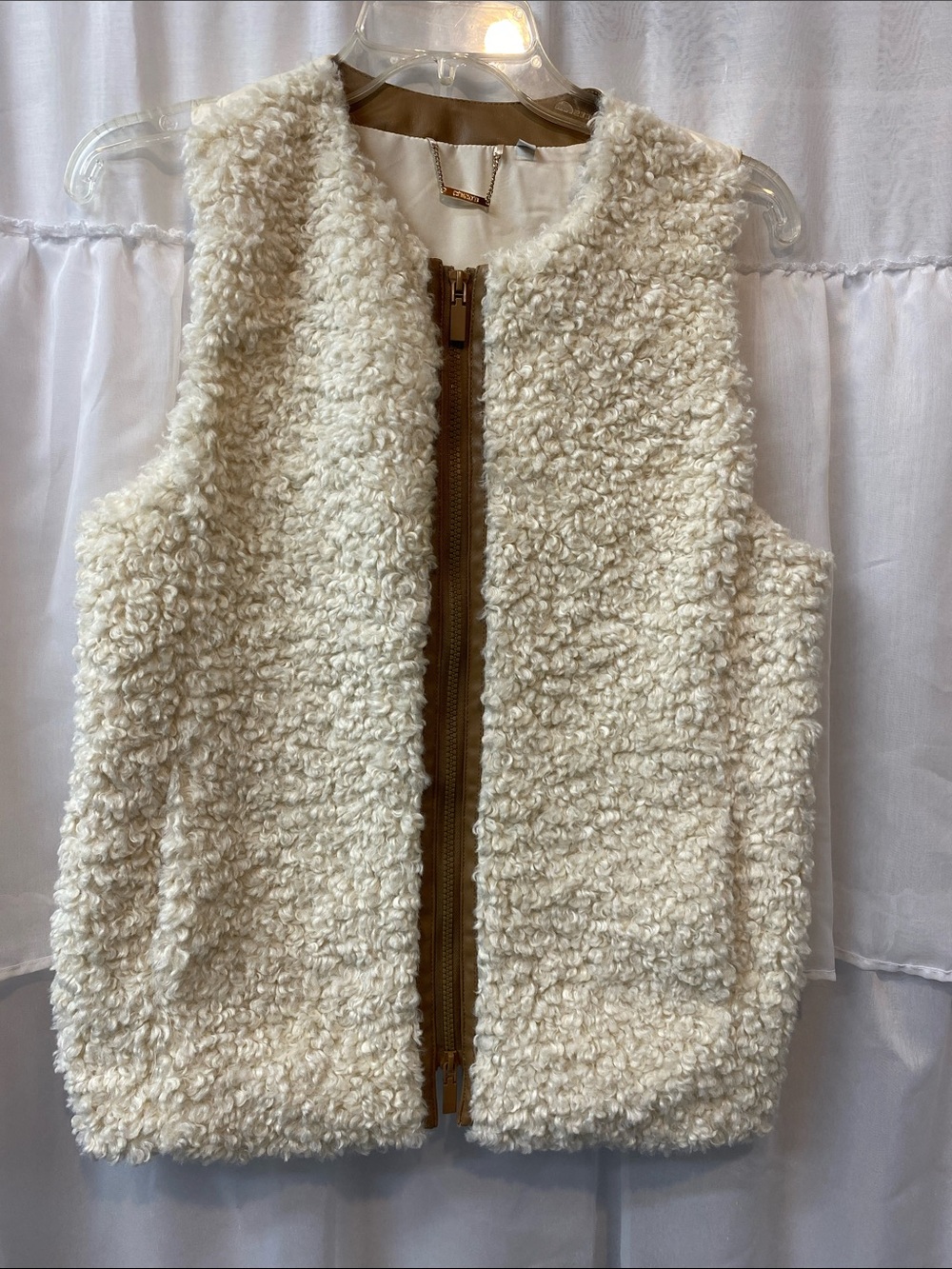 Chico's Cream Sherpa Zip Vest with Brown Trim🌻